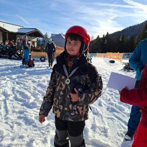 Bub hat Medaille bekommen