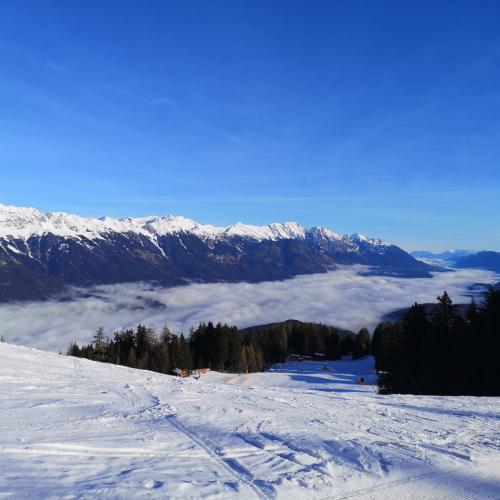Ausblick von der Mutterer Alm ins Tal